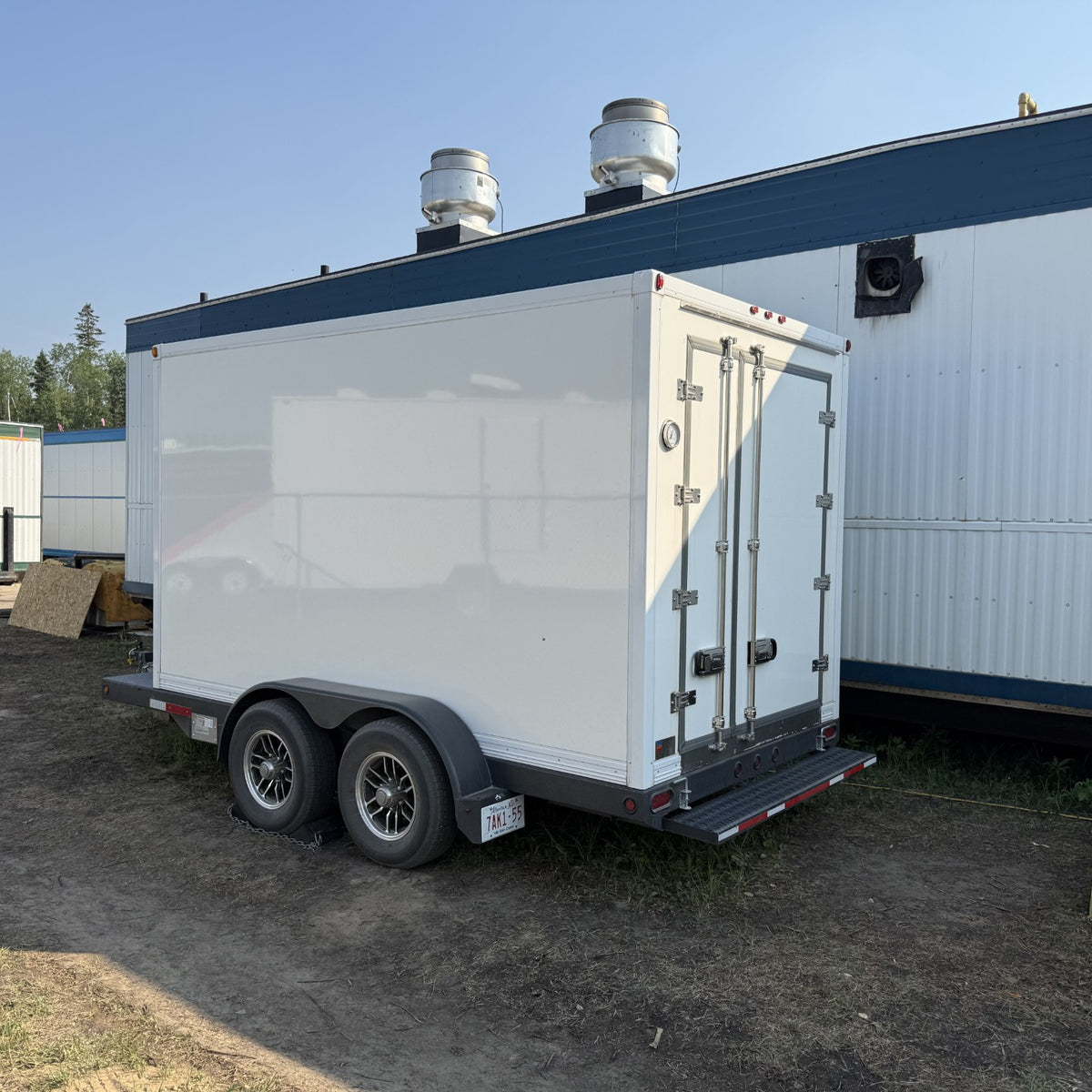 Weekly Cooler/Freezer Trailer Rental