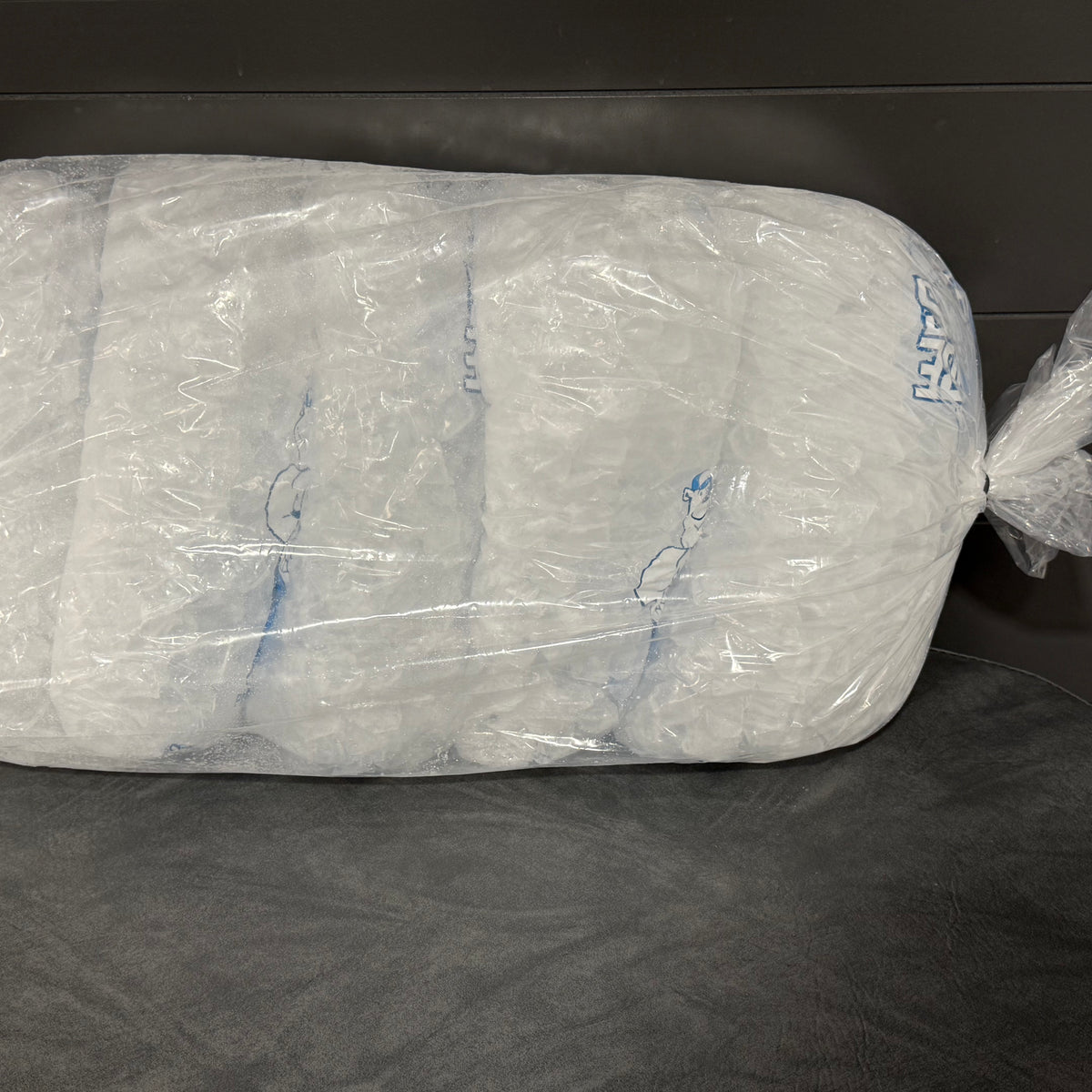 Sleeve of 8lb Cube Ice (5 bags)